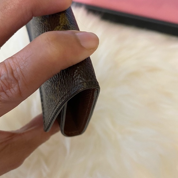 Lv monogram 6 key holder - Picture 5 of 13